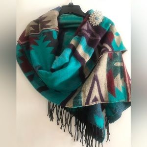 Women’s Aztec Pattern Scarf